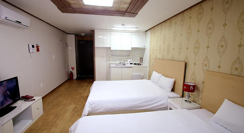 Hy Choi Hostel Seogwipo Exterior foto